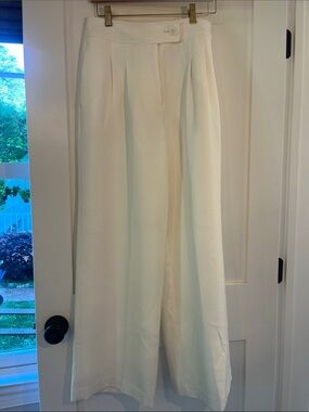 Elite Tahari Wide-Leg High-Waist Trousers in Cream